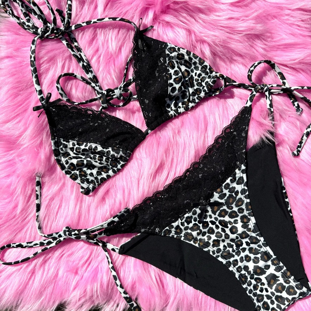 animal print bikini M
